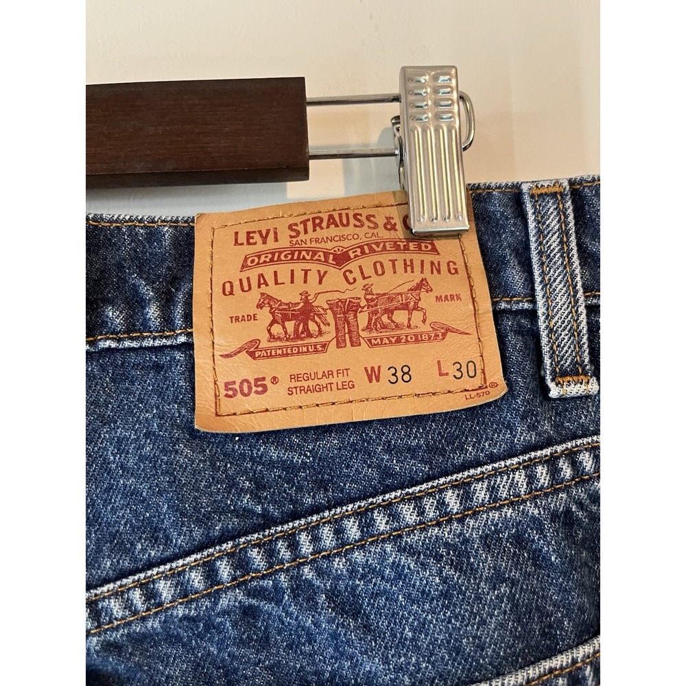 Levis 505‎ Regular Fit Straight Leg Jeans W38 L30 Blue Classic Cotton Med Wash - Picture 3 of 5